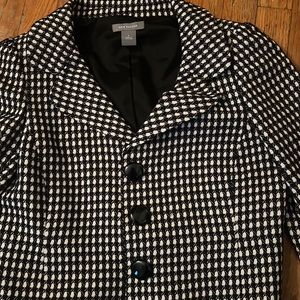 Size 8 Ann Taylor short blazer